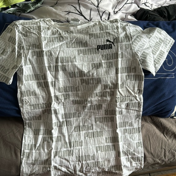 Puma tshirt - Picture 1 of 1
